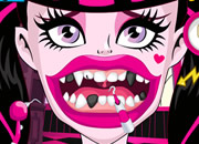 Draculaura Bad Teeth 