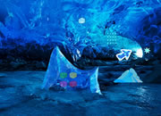Frozen Ice Cave Escape